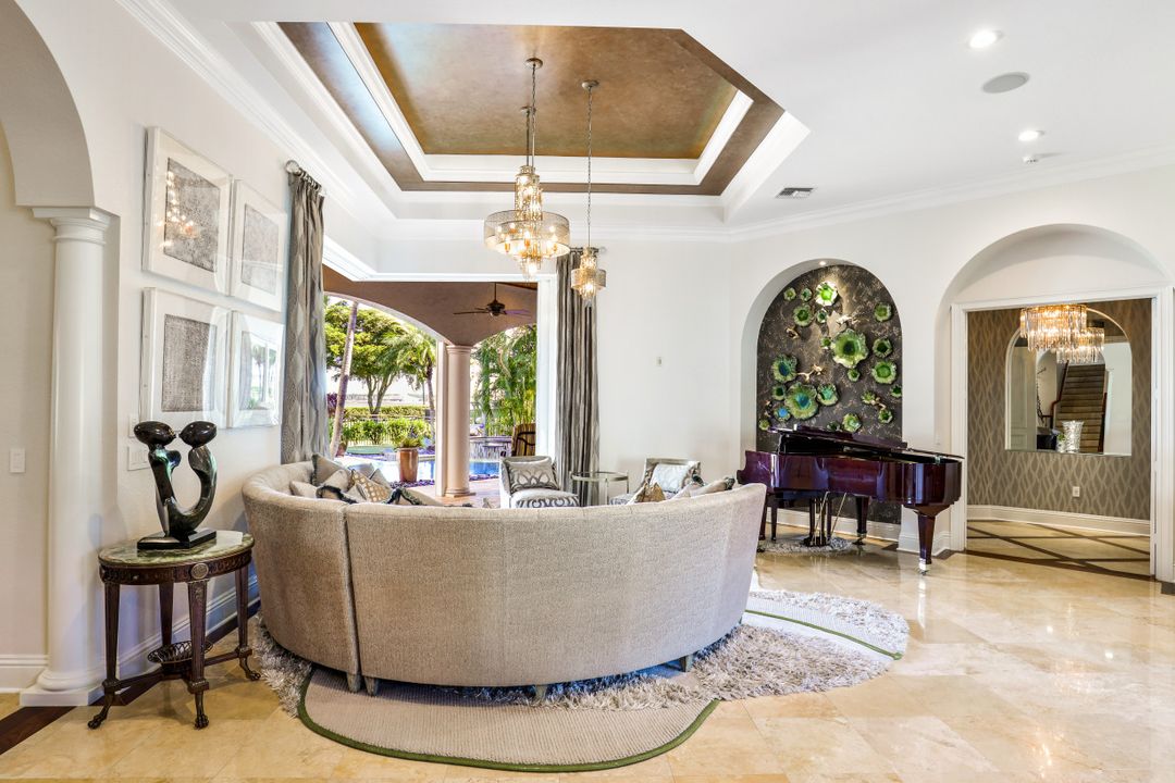 18000 Via Bellamare Ln, Miromar Lakes, FL 33913