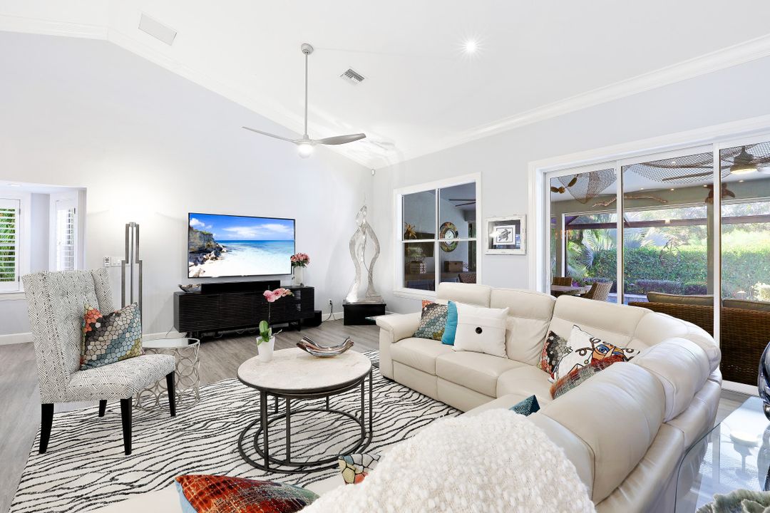 25050 Bay Cedar Dr, Bonita Springs, FL 34134