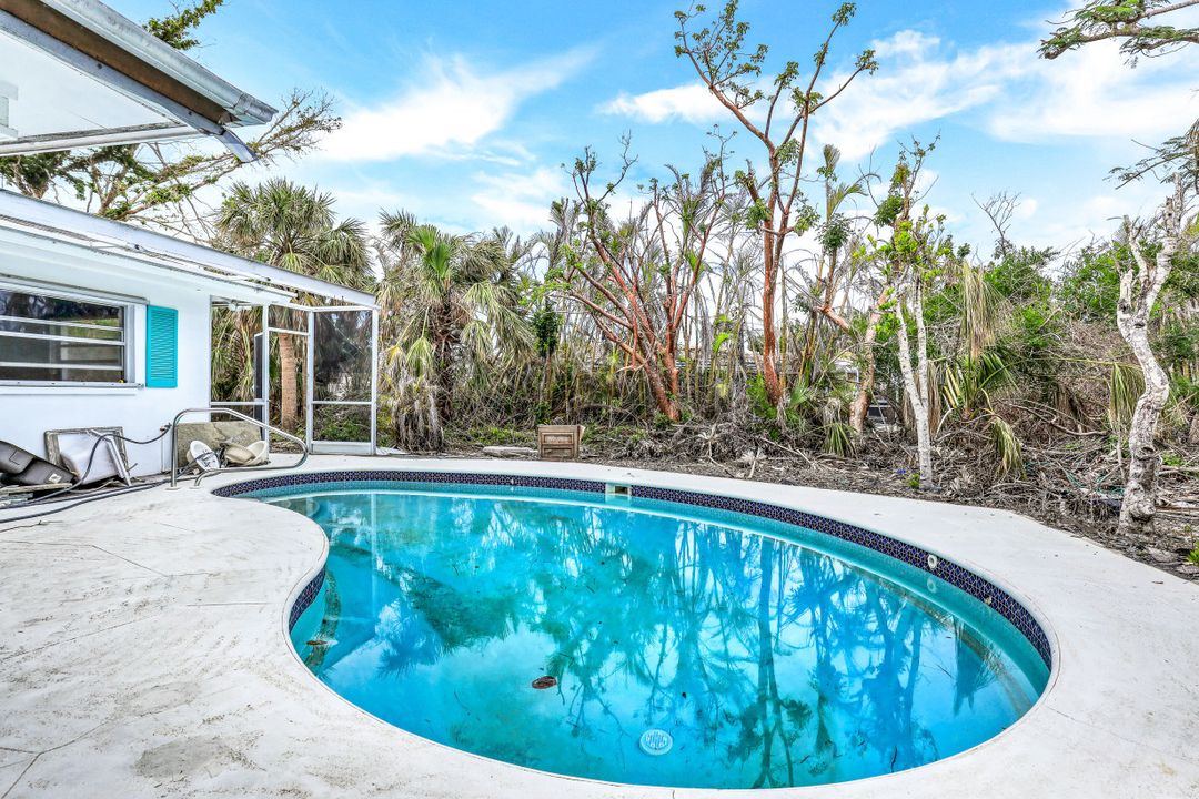 591 Boulder Dr, Sanibel, FL 33957