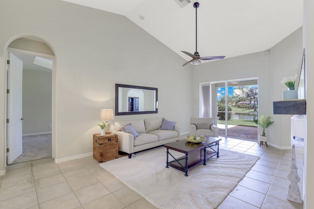 3738 Recreation Ln, Naples, FL 34116