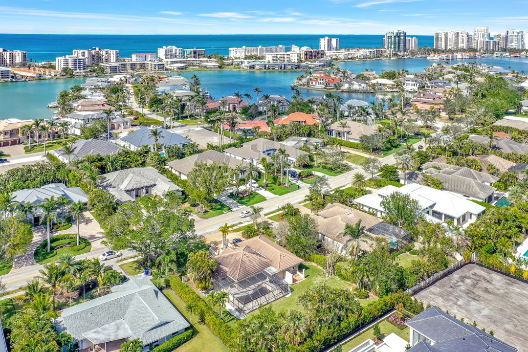 3000 Crayton Rd, Naples, FL 34103