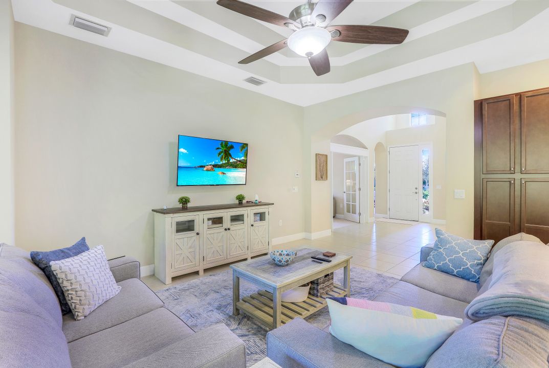 9247 Isla Bella Cir, Bonita Springs, FL 34135