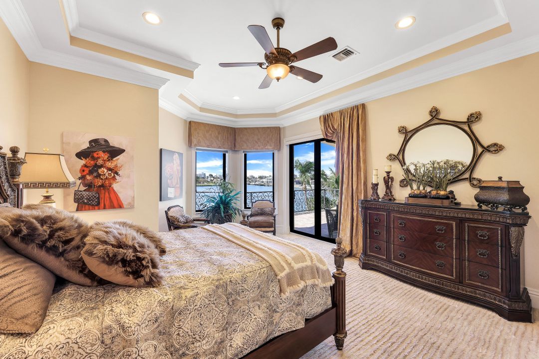 590 S Heathwood Dr, Marco Island, FL 34145