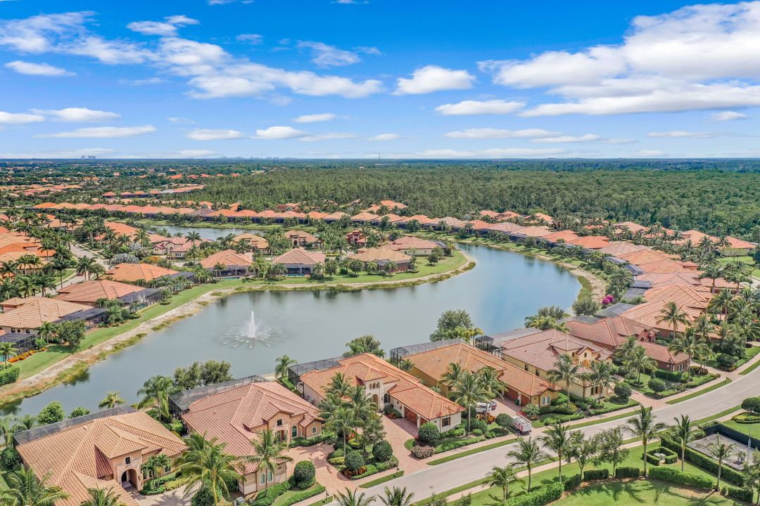 6512 Costa Cir, Naples, FL 34113