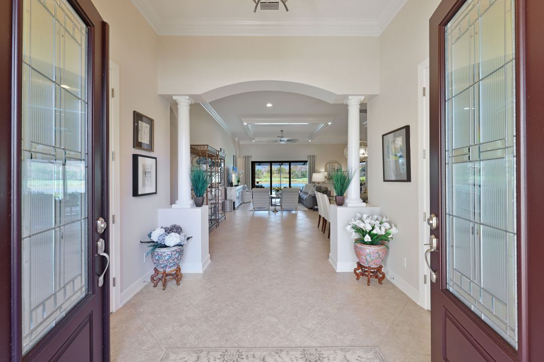 8880 Savona Ct, Naples, FL 34119