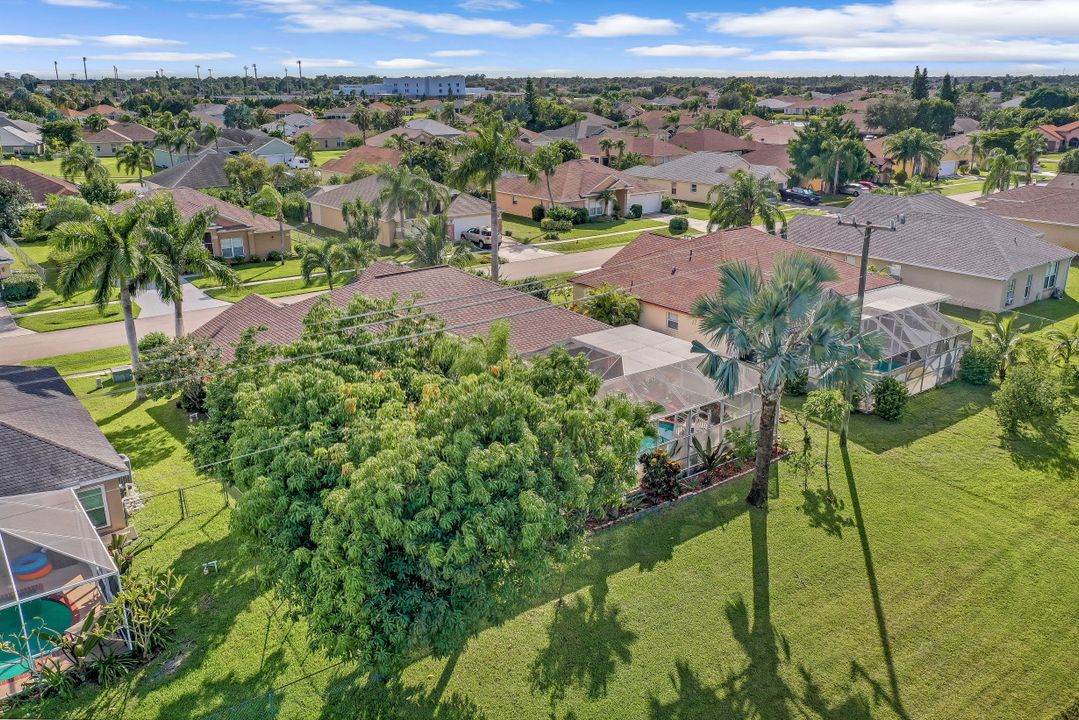 4552 Varsity Cir, Lehigh Acres, FL 33971