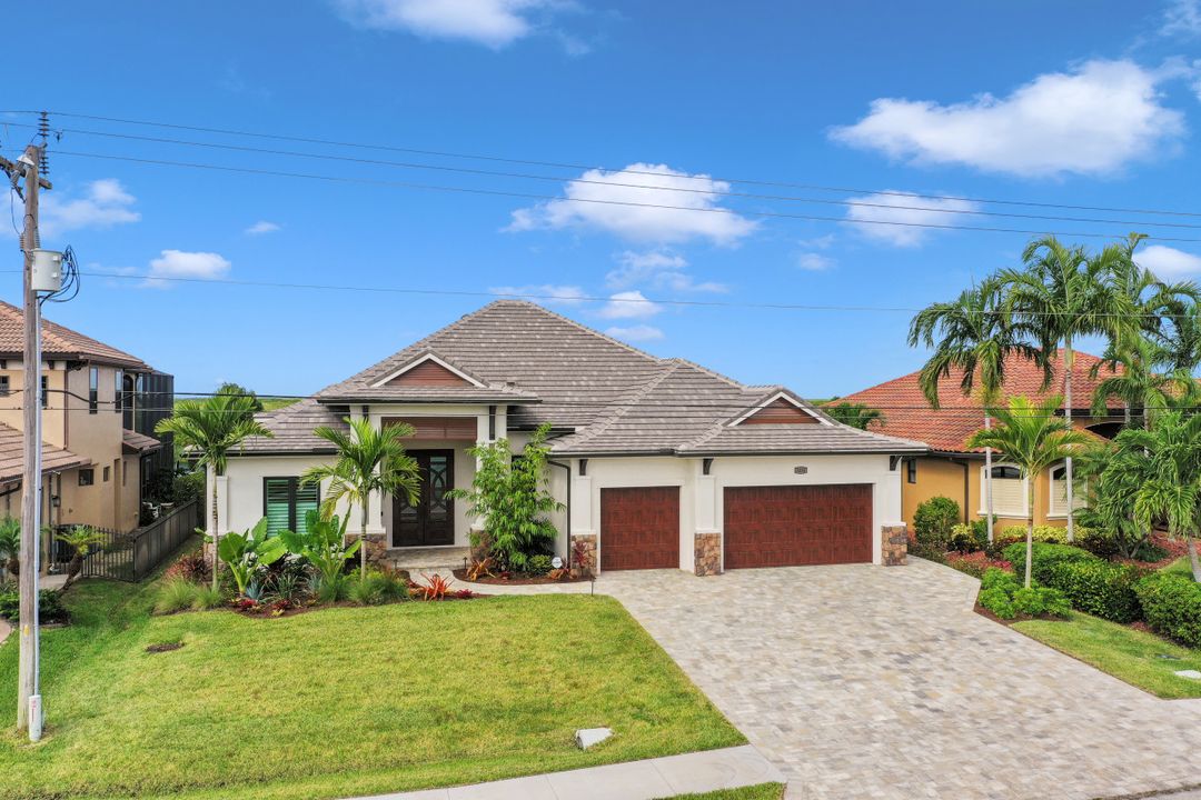 3236 Surfside Blvd, Cape Coral, FL 33914