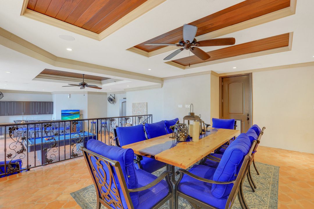 10080 Gulf Shore Dr, Naples, FL 34108