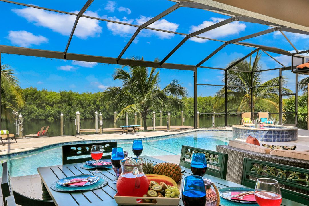 3920 Surfside Blvd, Cape Coral, FL 33914