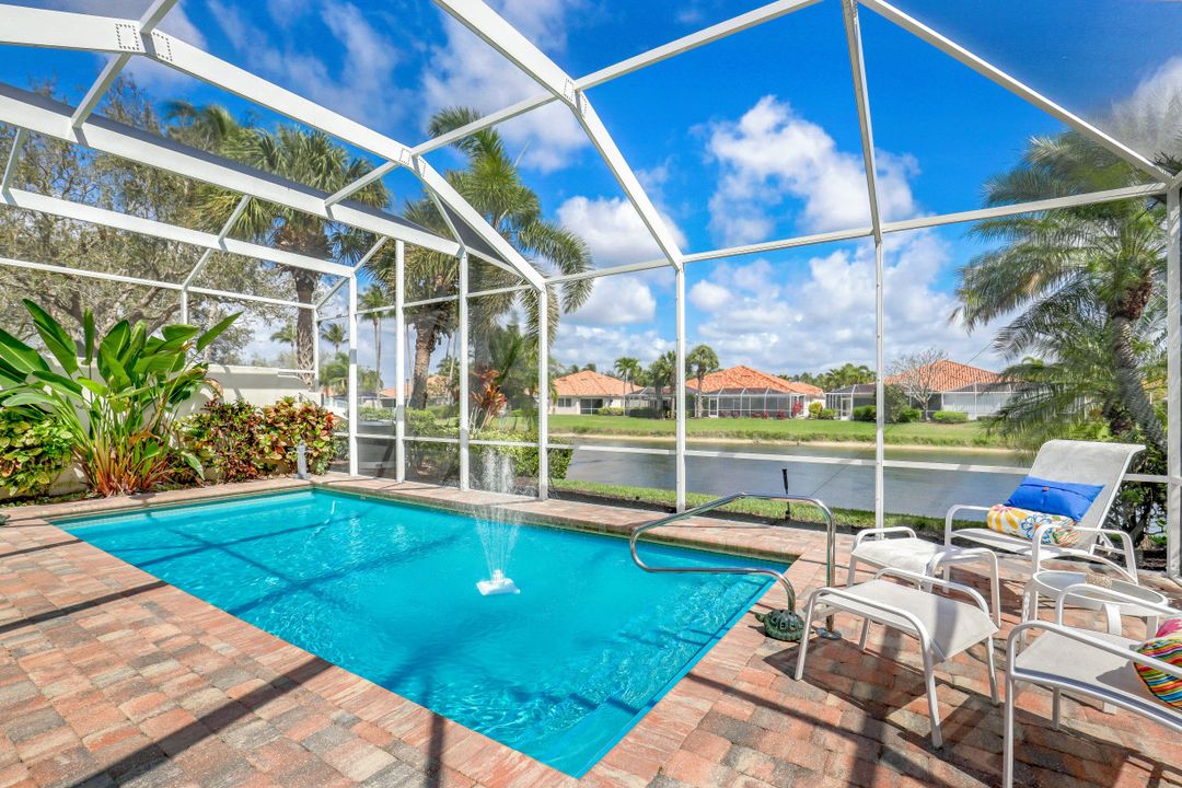 4000 Isla Ciudad Ct, Naples, FL 34109