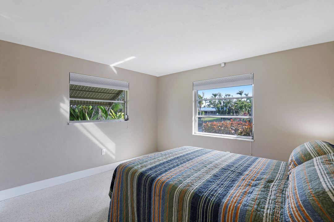 4929 SW 3rd Ave, Cape Coral, FL 33914