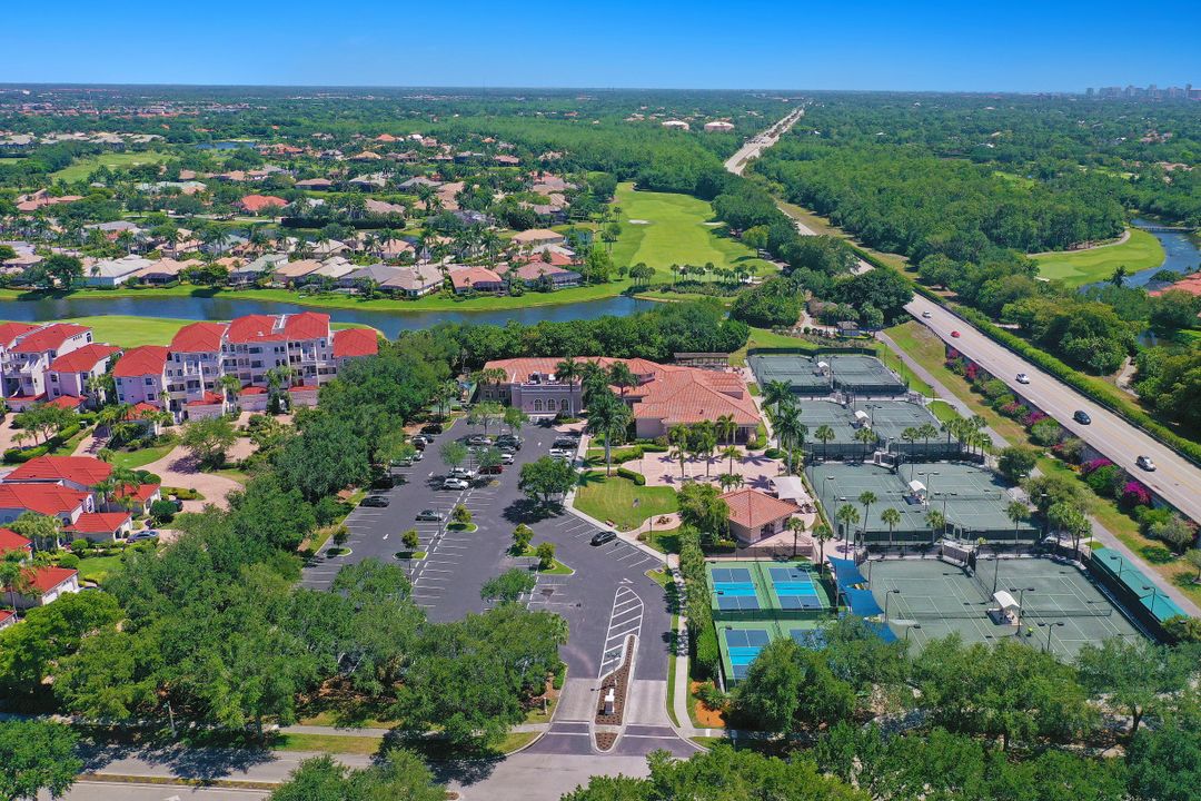 9779 Bent Grass Bend, Naples, FL 34108