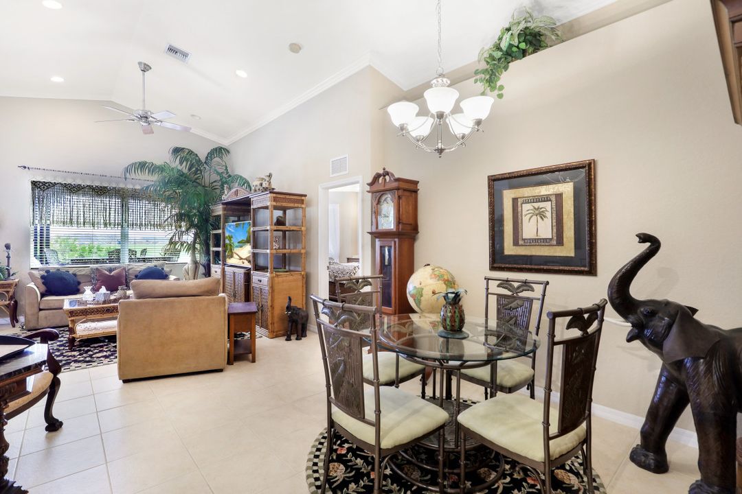 2124 Par Dr, Naples, FL 34120