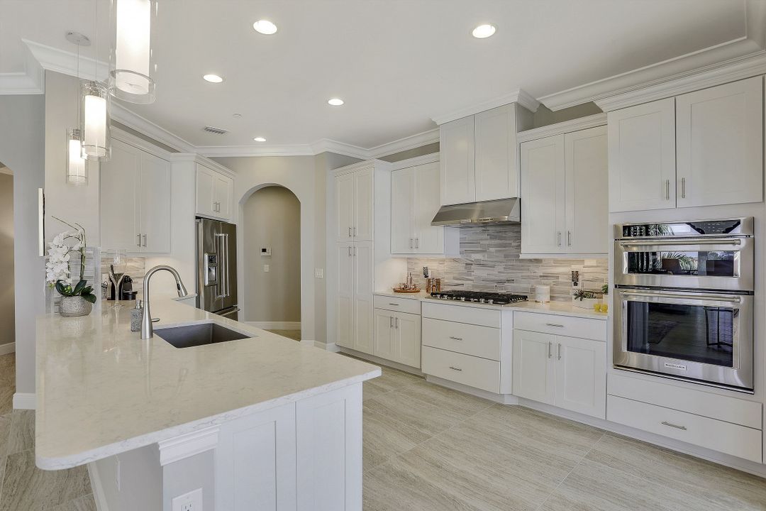 16437 Carrara Way #202, Naples, FL 34110