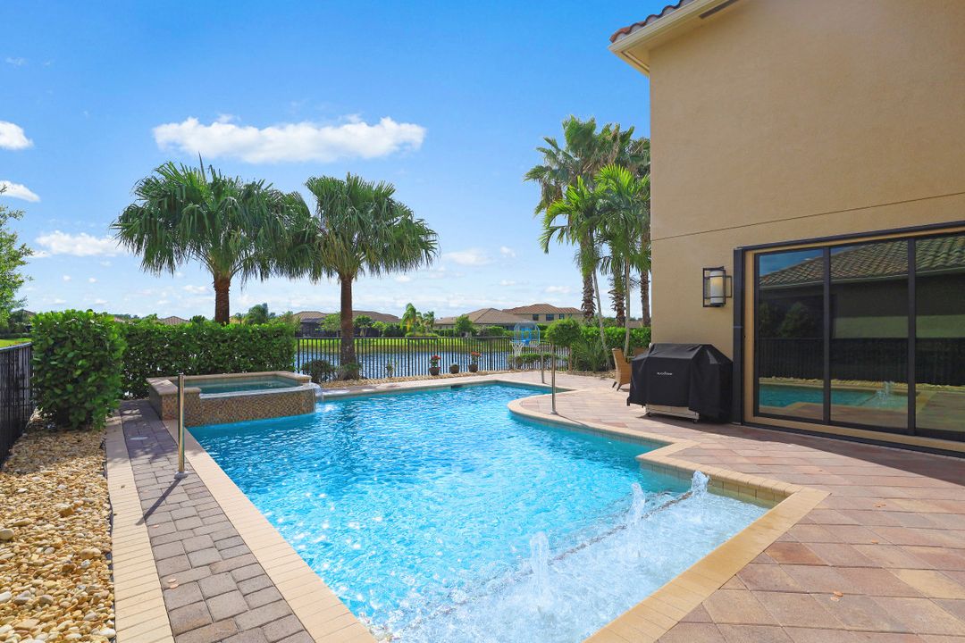 11784 Meadowrun Cir, Fort Myers, FL 33913