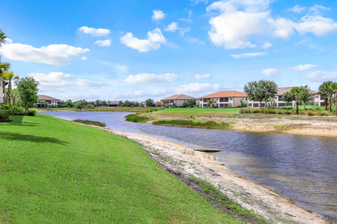 9650 Montelanico Loop #102, Naples, FL 34119