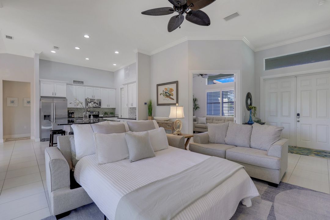 72 Tahiti Rd, Marco Island, FL 34145