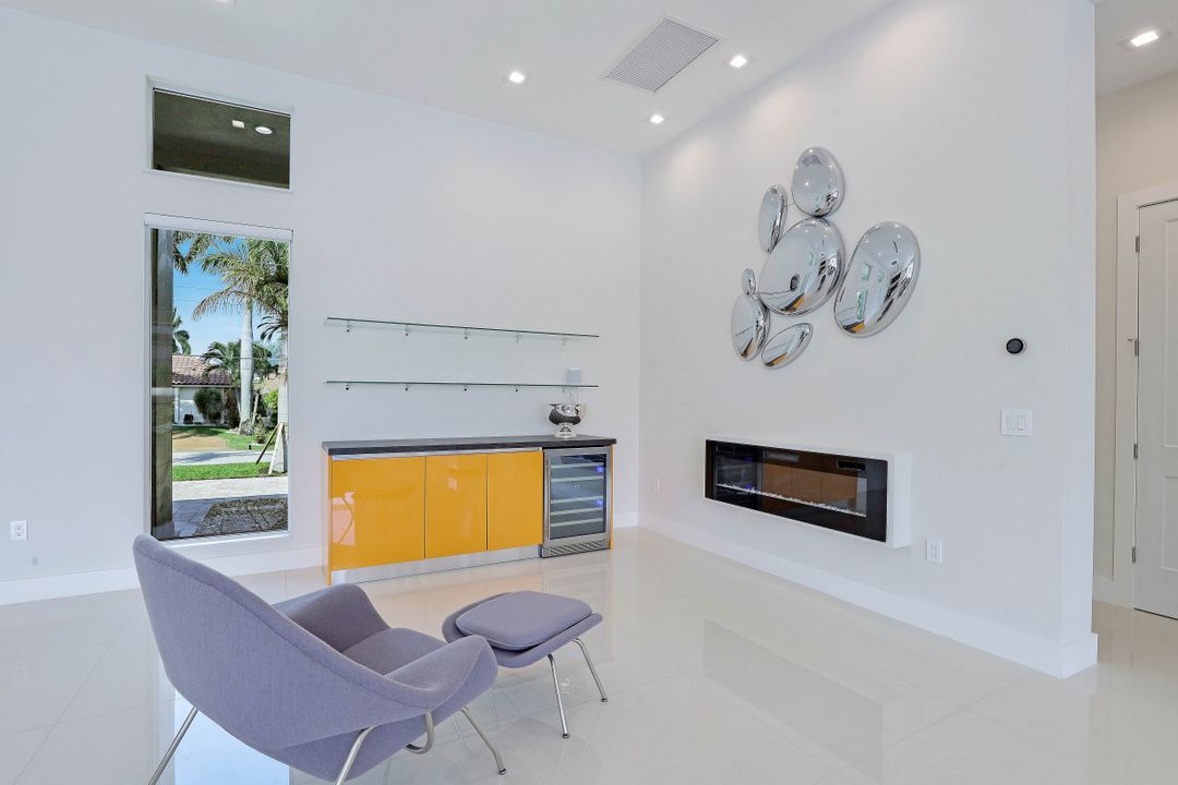 5232 Seminole Ct, Cape Coral, FL 33904