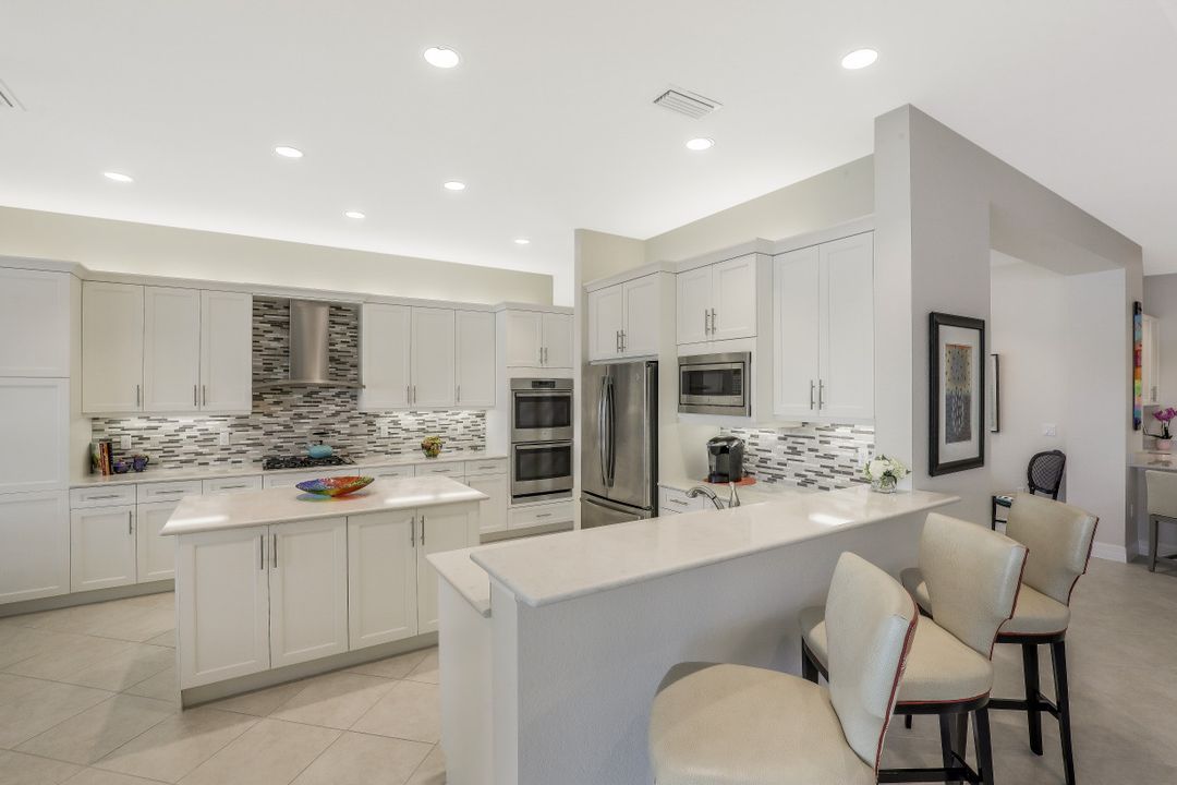 4477 Caldera Cir, Naples, FL 34119