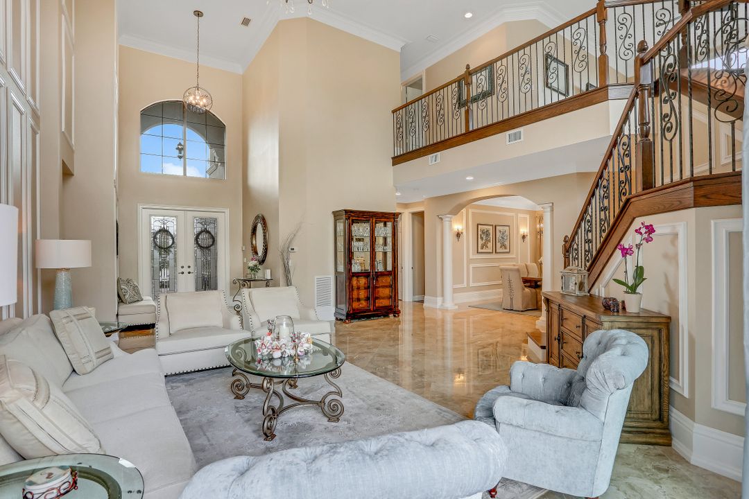 2934 Cinnamon Bay Cir, Naples, FL 34119