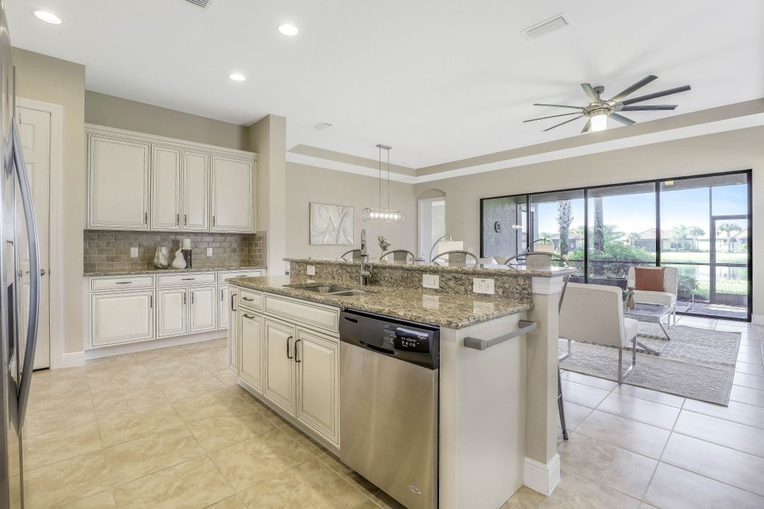 12471 Kentwood Ave, Fort Myers, FL 33913