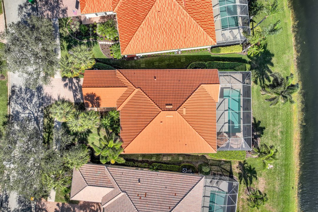 4334 Queen Elizabeth Way, Naples, FL 34119