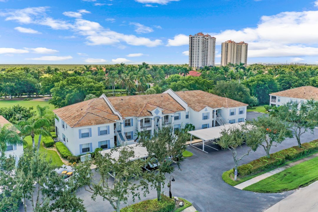 1006 Mainsail Dr #222, Naples, FL 34114