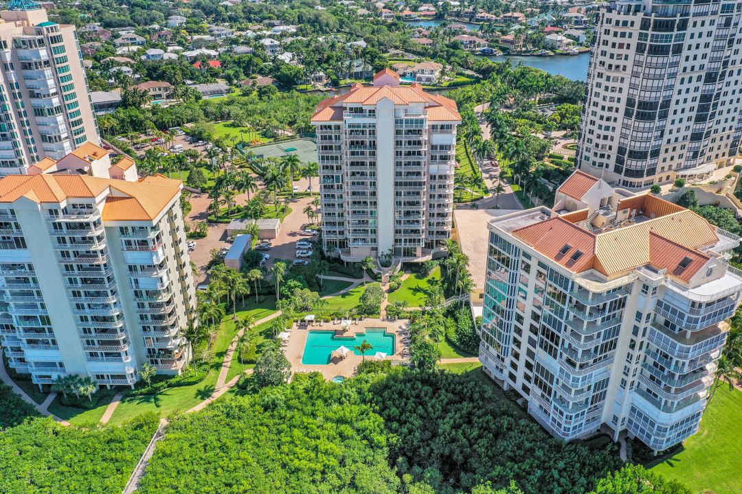 40 Seagate Dr #501, Naples, FL 34103