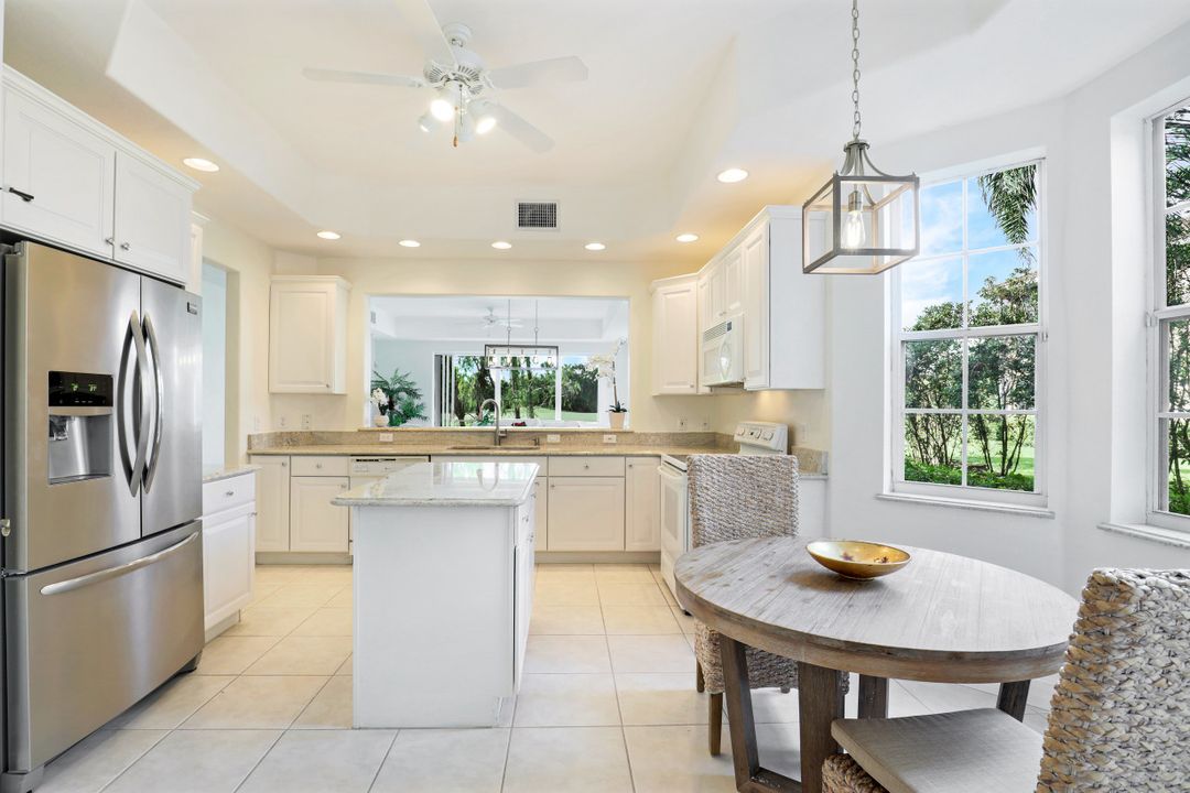 6049 Ashford Ln #202, Naples, FL 34110