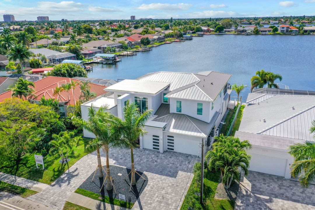 5020 Pelican Blvd, Cape Coral, FL 33914