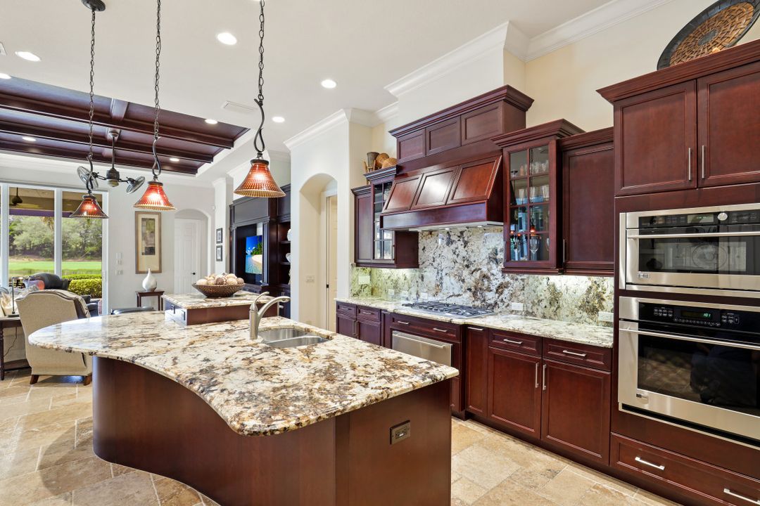 12550 Vittoria Way, Fort Myers, FL 33912