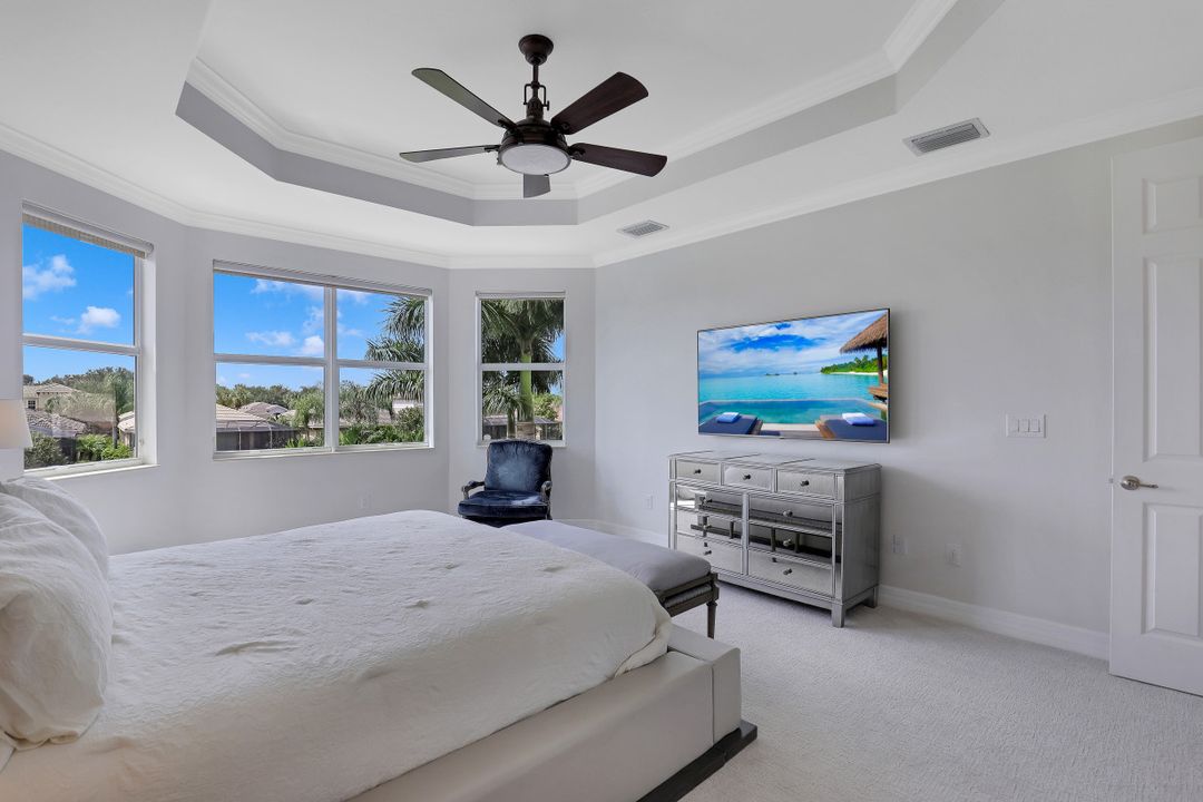 6558 Monterey Point, Naples, FL 34105