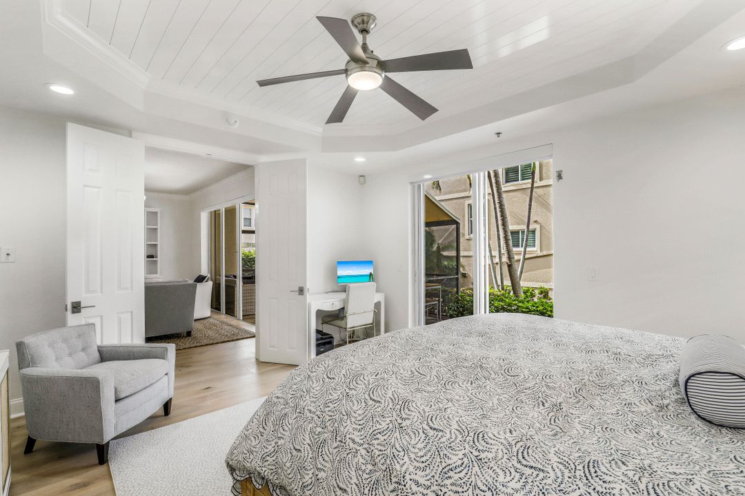 1010 5th St S #401, Naples, FL 34102