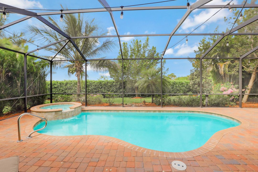 28520 Longford Ct, Bonita Springs, FL 34135