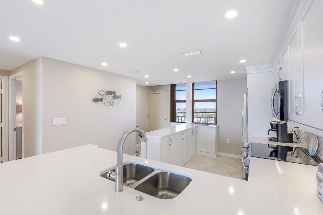 440 Seaview Ct #905, Marco Island, FL 34145