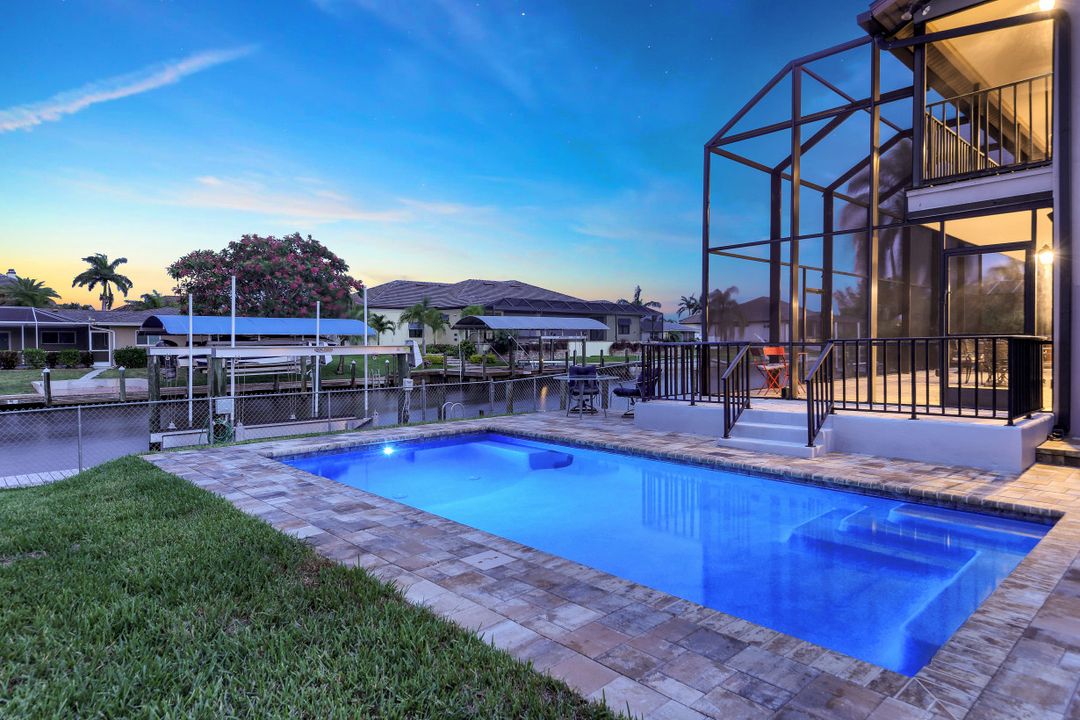 5811 SW 1st Pl, Cape Coral, FL 33914