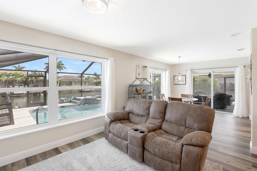 2307 SW 40th St, Cape Coral, FL 33914