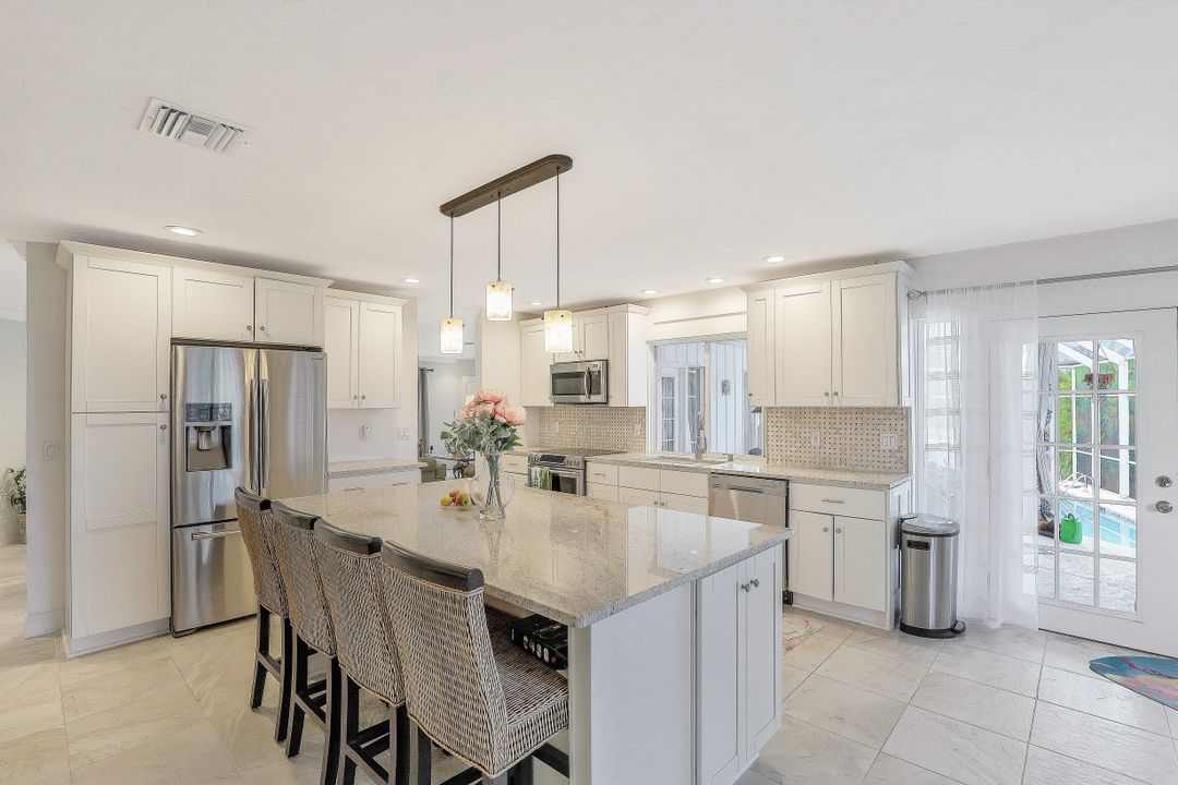 1570 Villa Ct, Marco Island, FL 34145