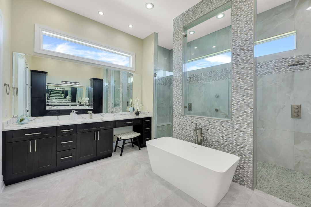 5332 Malibu Ct, Cape Coral, FL 33904