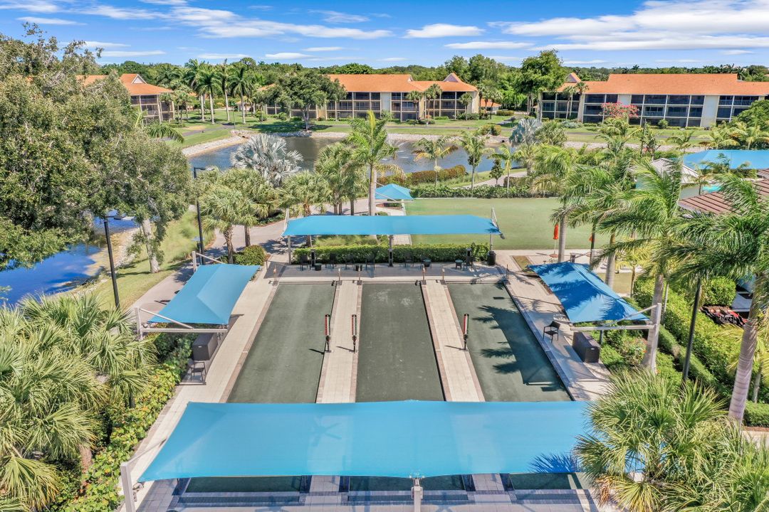 544 Retreat Dr #201, Naples, FL 34110