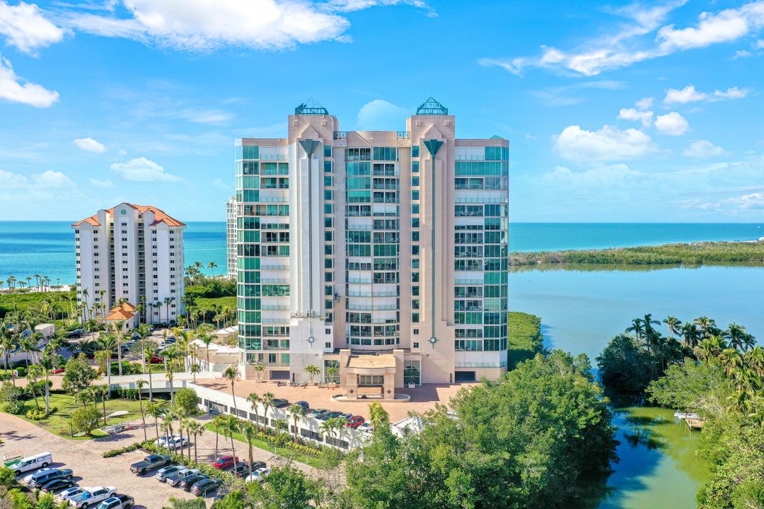 60 Seagate Dr #1204, Naples, FL 34103