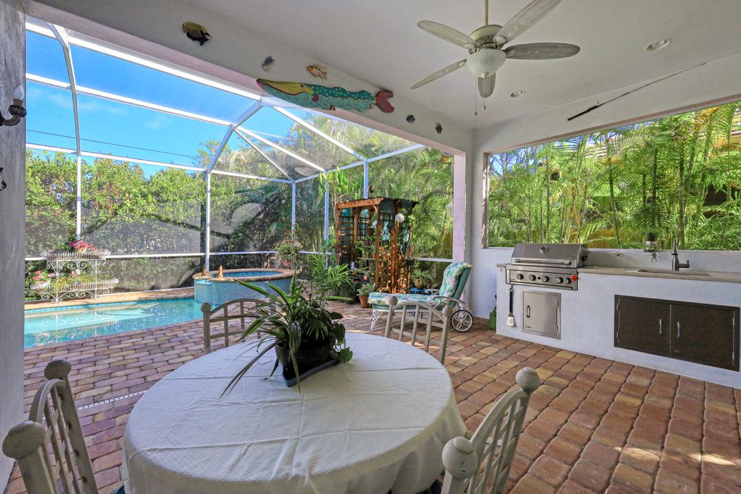 721 93rd Ave N, Naples, FL 34108