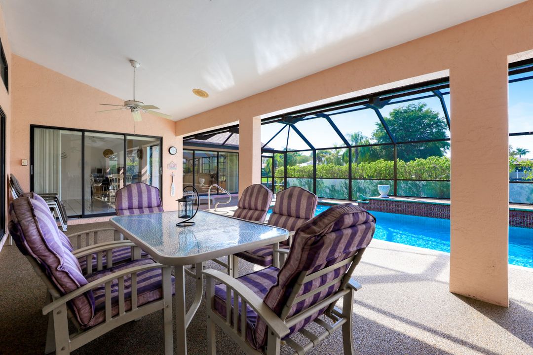 5208 SW 9th Pl, Cape Coral, FL 33914