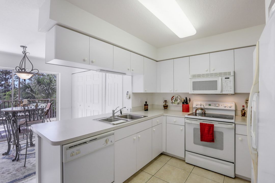 15415 Cedarwood Ln #204, Naples, FL 34110