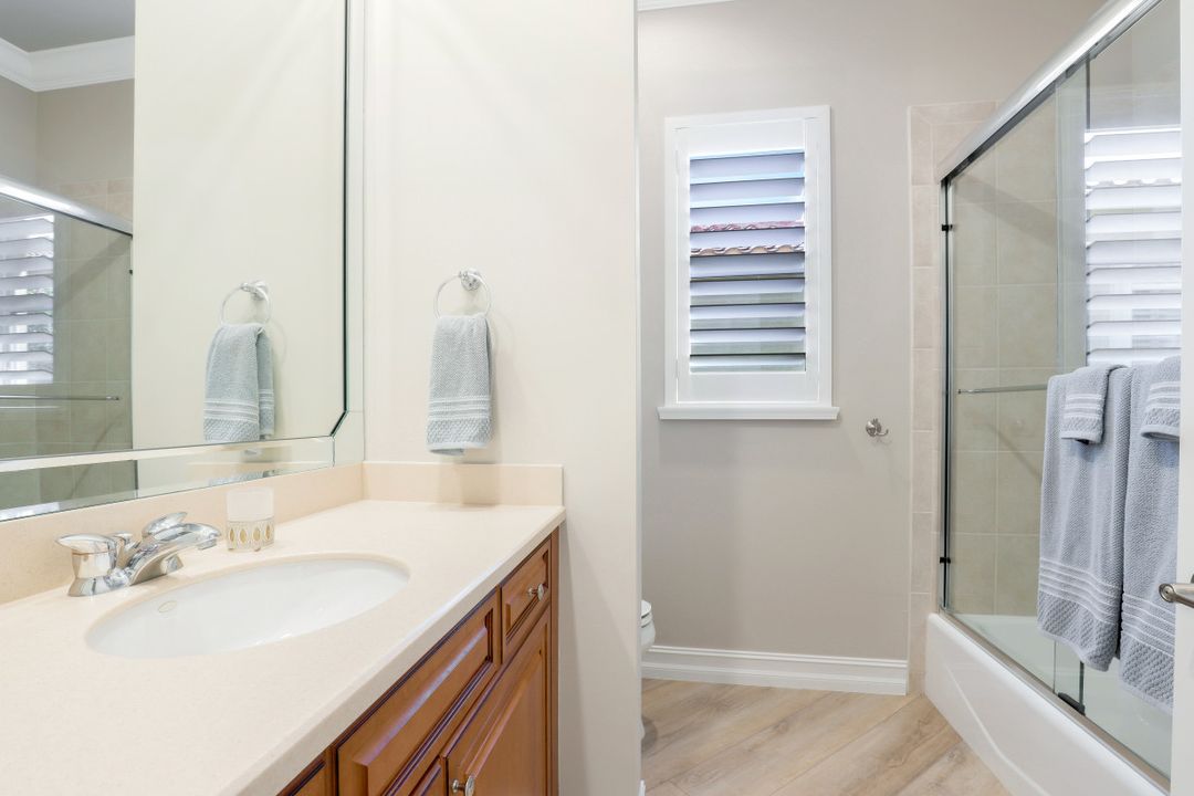 28609 Pienza Ct, Bonita Springs, FL 34135