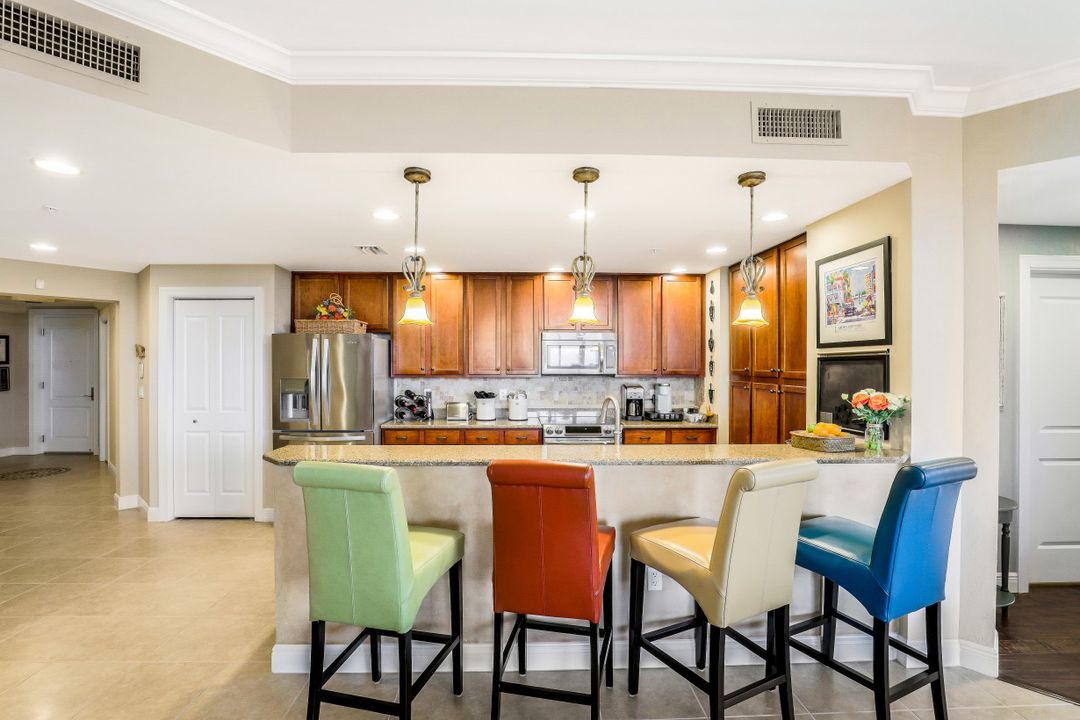 5781 Cape Harbour Dr #607, Cape Coral, FL 33914