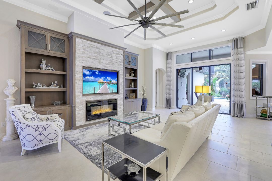 10102 Palazzo Dr, Naples, FL 34119