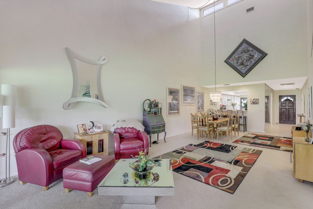 574 Augusta Blvd, Naples, FL 34113