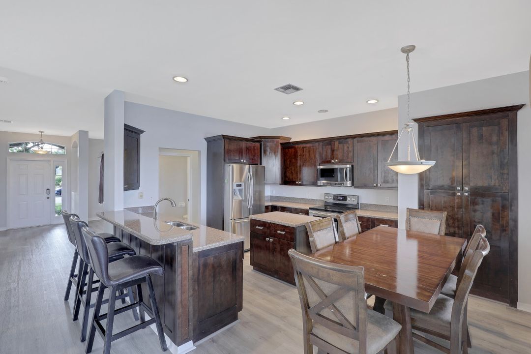 9051 Pittsburgh Blvd, Fort Myers, FL 33967