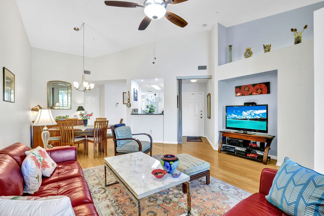 6940 Huntington Lakes Cir #202, Naples, FL 34119